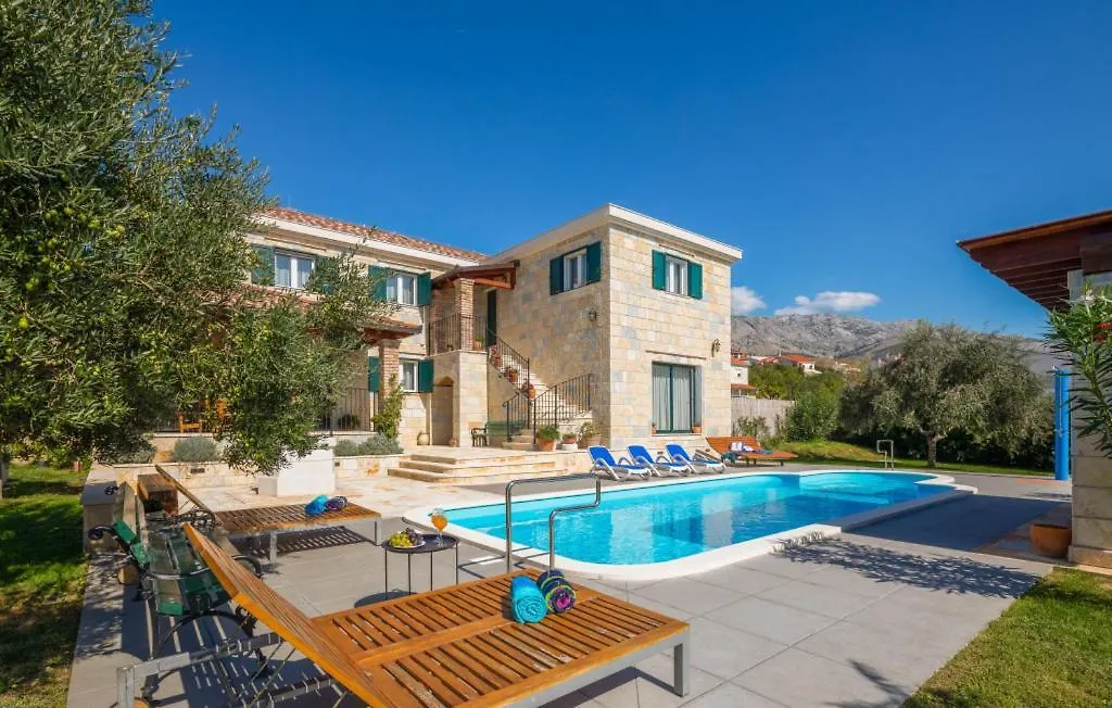 Villa Dominus - Split By Villas Guide